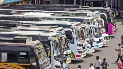 பகல் கொள்ளையா இருக்கே! பட்ஜெட்டுக்கு ஆப்பு வைக்குதா ஆம்னி பஸ்கள்? இந்த நம்பருக்கு போன் பண்ணுங்க!