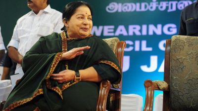 தமிழக தேர்தல் வரலாறு: 1984க்கு பின் 2016ல் சாதித்த ஜெ.! திமுகவினர் மீது 3264 நில அபகரிப்பு வழக்குகள்