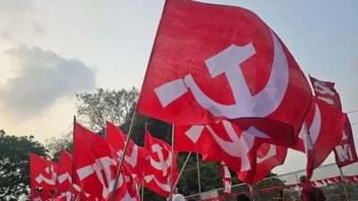 தேர்தல் தேதி வெளியானதுமே வேட்பாளர்களை அறிவித்த மார்க்சிஸ்ட்! கேரளாவில் 56 சிட்டிங் MLAக்களுக்கு சீட்