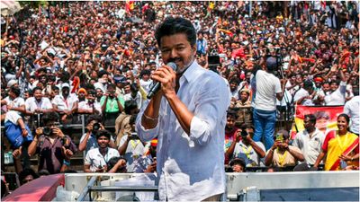 ’ஆங்கிலோ இந்தியர்கள்’ நண்பரான விஜய் - பெரம்பூர் தொகுதி ஸ்பெஷல் தெரியுமா? 