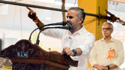 வருமான வரி நோட்டீஸ் வந்ததால் சிலிண்டர் நாடகம்.. பாஜக நிர்வாகி பேச்சுக்கு ஹோட்டல் சங்கம் எதிர்ப்பு