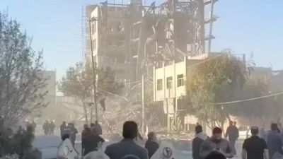 கூண்டோடு காலி செய்த இஸ்ரேல்.. ஈரான் புதிய தலைவரை தேர்வு செய்ய கூடிய கூட்டம் மீதும் தாக்குதல்!