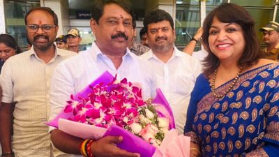 Anusha Ravi: பாஜகவில் MLA சீட் கேட்கும் அனுஷா ரவி.. எந்த தொகுதி தெரியுமா? நயினார் சொன்ன பதில்?
