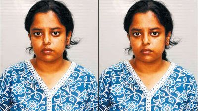 சிங்கப்பூரில் 4000 டாலர் சம்பளம்.. லேடீஸ் ஹாஸ்டல் ஐஸ்வர்யா மாஸ்டர் பிளானில் சிக்கிய பரிதாப பெண்கள்