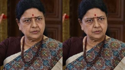 சசிகலா அஇபுதமமுக கட்சி ஆரம்பித்ததுமே விழுந்த முதல் இடி.. ஒரே ஆப்ஷன் இதுதானோ? யார் அந்த 