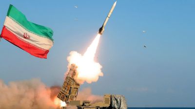 4000 கி.மீ தூரம்.. இந்தியாவின் வாசல் வரை வந்த ஏவுகணை! அமெரிக்காவை இந்திய பெருங்கடலில் தாக்கும் ஈரான்