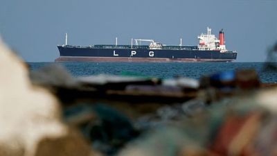 வந்தது 3 கப்பல்கள்.. 24 கப்பல்களை ஹார்முஸ் ஜலசந்தி வழியாக கொண்டு வர ரூட் போடும் இந்தியா!