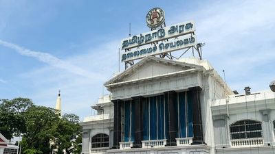 அரசு ஊழியர்களுக்கு ஹேப்பி நியூஸ்..இனி முழு ஊதியத்துடன் 12 வாரம் விடுப்பு! வெளியான முக்கிய அறிவிப்பு!