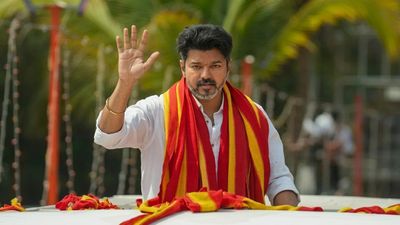 உங்க விஜய் நான் வறேன்.. களத்தில் இறங்கிட்டாரு விஜய்! ஒரே நாளில் 5 இடத்தில் பரப்புரை! எங்கே? எப்போது?