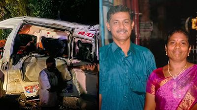 நேபாளத்தில் 100 அடி பள்ளத்தில் கவிழ்ந்த பேருந்து.. தமிழ்நாட்டை சேர்ந்த 7 பேர் உயிரிழப்பு.. உருக்கமான தகவல்