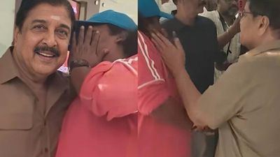  நடிகர் யோகி பாபு சொன்ன ஒரு வார்த்தை.. டென்ஷன் ஆகி கன்னத்தில் அறைந்த சிவகுமார்! பின்னணி சம்பவம்