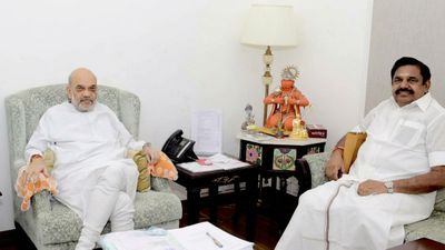 எடப்பாடி எதுக்குத் தான் இருக்காரு.. அதிமுகவை அண்டர் கண்ட்ரோலில் எடுத்த அமித் ஷா! குமுறும் ர.ர.க்கள்!