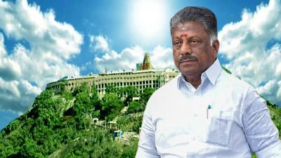 Election Exclusive: ஓபிஎஸ் Vs அண்ணாமலை.. பழைய பழக்க வழக்கம்! பழனி பக்கம் ஒதுங்கும் பன்னீர்செல்வம்! உள்குத்து பாலிடிக்ஸ்!