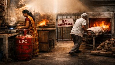 படிச்சு படிச்சு சொன்னோமே சண்டை வேணாம்னு! இப்போ பொணத்தைக் கூட எரிக்க முடியல! இப்படி ஒரு சிக்கலா?