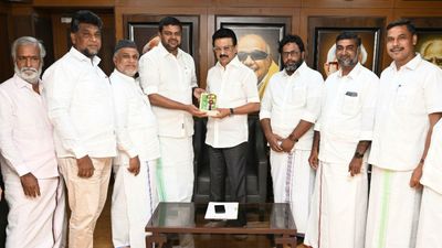 நெல்லை முபாரக் எங்கே போட்டி? திமுகவிடம் எஸ்டிபிஐ எதிர்பார்க்கும் தொகுதி எது? பரபரக்கும் தேர்தல் களம்