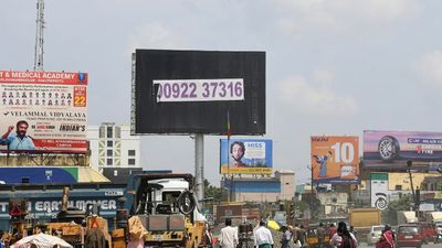 சென்னையில் ஓஎம்ஆர், தி நகரில் மாநகராட்சி அதிகாரிகள் அதிரடி.. தேடி வந்து விதிக்கப்படும் அபராதம்