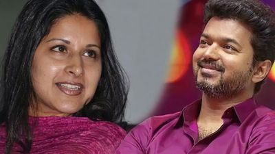 விஜய் Wife சங்கீதா.. ஸ்டாலின் தங்கச்சி செல்வியும் Friends! இப்போ புரியுதா? ப்ளேட்டை திருப்பிய பாஜக!