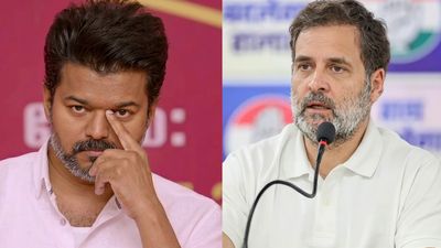 விஜய்கிட்ட ஒன்னுமேயில்லை..இன்னும் 10 வருஷம் போகட்டும்! அடம் பிடித்த ராகுலை கார்கே சமாளித்தது எப்படி?