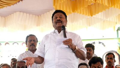 சிங்கம் களமிறங்கிடுச்சு.. காலை சிவி சண்முகம்.. மாலை திண்டுக்கல் சீனிவாசன்! வாயை விட்டதால் கண்டனம்!