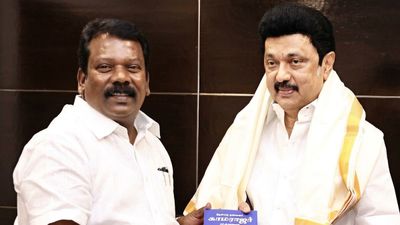 திமுக ஏஜெண்ட் செல்வப் பெருந்தகை.. காங்கிரஸில் வெடித்த கலகம்! டெல்லிக்கு டிக்கெட் போடும் கதர் தலைகள்!