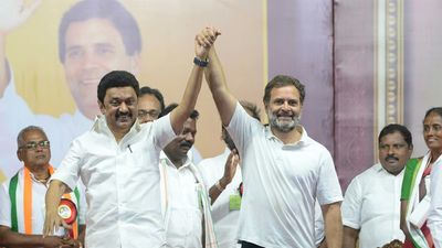 ஒத்து போங்க.. இல்ல ஒதுங்கி போங்க! டேக் ஆஃப் ஆகுமா திமுக - காங்கிரஸ் கூட்டணி! இன்று கிளைமேக்ஸ்!