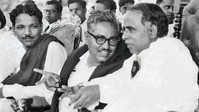 ‘அண்ணாவின் கோழைத்தனம்’ பாய்ந்த சம்பத்.. தாக்கிய கண்ணதாசன்!