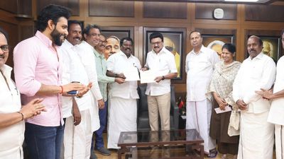 விருட்டென முன்னேறும் திமுக.. ஃபைனல் ஆன தொகுதி பங்கீடு பட்டியல்! யாருக்கு எவ்வளவு சீட்? கசிந்த தகவல்!