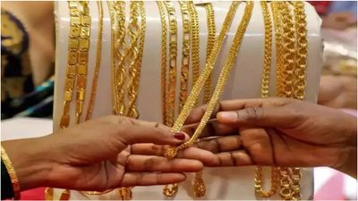 ஈரான் போர் உச்சத்துல இருக்கு.. ஆனாலும் இந்தியாவில் தங்கம் விலை பெருசா உயரல! காரணம் இதுதான்!