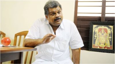 அதிமுக தொகுதி பங்கீடு எல்லாம் ஓகேதான்! ஆனா.. ஜி.கே.வாசன் மிஸ்ஸிங்! கவனிச்சிங்களா!