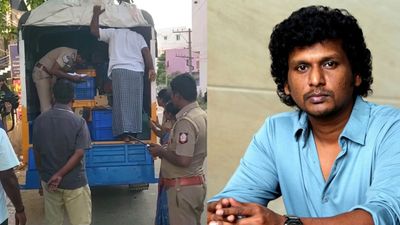 தேர்தல் பறக்கும் படையிடம் சிக்கிய ஏகே 47.. பின்னணியில் லோகேஷ் கனகராஜ்.. இது எதிர்பார்க்காத சம்பவம்