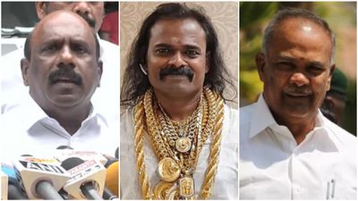 மனோஜ் பாண்டியன் vs அப்பாவு.. ராதாபுரம் தொகுதியில் களமிறங்கும் பனங்காட்டுப்படை.. சைலண்டான ஹரி நாடார்!