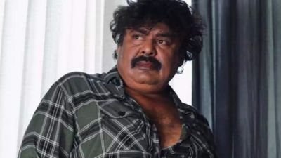 முட்டி மோதியும் கண்டுகொள்ளாத திமுக, அதிமுக.. 4 தொகுதிகளில் மன்சூர் அலிகான் தனித்துப் போட்டி!