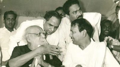 கலவரத்தைத் தூண்டிய பெரியார் ஊர்வலம்..! ‘சோ’ பற்ற வைத்த நெருப்பு.. 1971 தேர்தலில் சாதித்த திமுக!