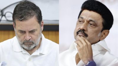 அப்போ விரிசல் உண்மைதான் போல.. மோடி கூட விஷ் பண்ணிட்டாரே.. ஸ்டாலினை தாமதாக வாழ்த்திய ராகுல் 