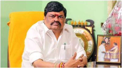 ஒரே கல்லில் 2 மாங்காய்.. சாத்தூர், ராஜபாளையம் தொகுதியில் ராஜேந்திர பாலாஜி செய்த சம்பவம்! 