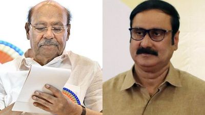  வேட்பாளர் பட்டியலை வெளியிட்டார் ராமதாஸ்.. அன்புமணி அறிவித்த வேட்பாளர்களை எதிர்த்து போட்டி!