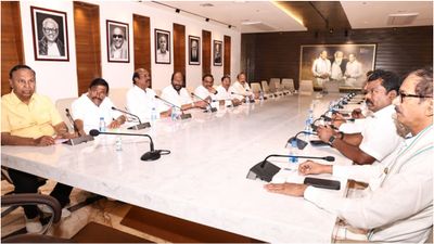  1 ராஜ்ய சபா, 23 தொகுதிகள்.. காங்கிரஸ்க்கு மார்ச் 3 வரை கெடு.. தொகுதி பங்கீடு பேச்சில் நடந்தது என்ன?