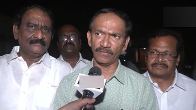 காங்கிரஸுக்கு 28+1! மிகுந்த மகிழ்ச்சி இல்லைதான்! ஆனாலும் தியாகம் செய்யணுமே! சலித்துக் கொண்ட சோடங்கர்!