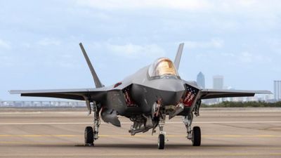 மிஷன் இம்பாசிபிள்.. $400 பில்லியன் 'சூப்பர்மேன்' விமானத்தை வீழ்த்திய.. ஈரானின் சின்ன ஹீட் சென்சார் 