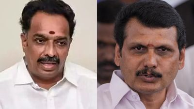 கரூரில் 100 இடங்களா.. செந்தில் பாலாஜி டீம் மீது கலெக்டரிடம் புகார் தந்த எம்.ஆர்.விஜயபாஸ்கர் 