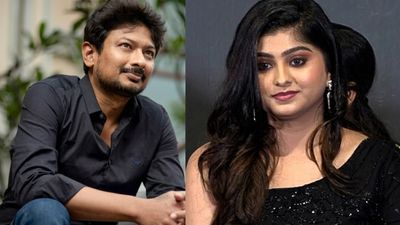 “என் கால் மேல் ஏறி நில்” சூட்டிங் ஸ்பாட்டில் உதயநிதி சொன்ன வார்த்தை! அந்த நொடி எதிர்பார்க்கல! சீரியல் நடிகை ஒபன்