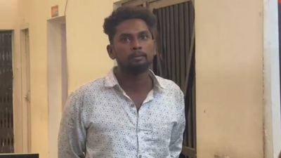 திருப்பூரில் இப்படியும் ஒரு புருஷன்.. எந்த கணவனும் செய்யக்கூடாத காரியம்.. ஆடிப்போன மனைவி