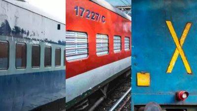 ரயிலின் கடைசி பெட்டியில் ஏன் X இருக்கு? இது தெரியாம போச்சே! பெட்டிகளின் கலரில் பின்னணியில் சீக்ரெட்