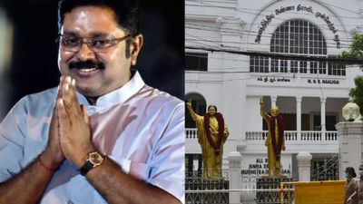 9 ஆண்டுகள் கழித்து! அதிமுக தலைமை அலுவலகத்தில் நுழைந்த டிடிவி தினகரன்! மாடத்தில் Nostalgic மொமன்ட்ஸ்!