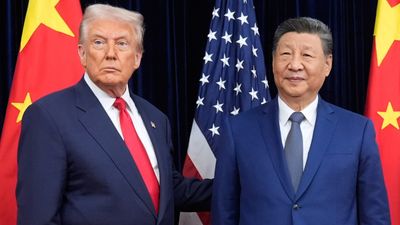 ஒரு குண்டு கூட வீசாமல்.. அமெரிக்காவை காலி செய்யும் சீனாவின் 