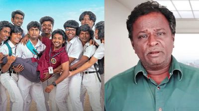 யூத் படம் எப்படி இருக்கு? கதை இதுதான்..! ப்ளூ சட்டை மாறன் ஒரே வார்த்தையில் இப்படி சொல்லிட்டாரே!