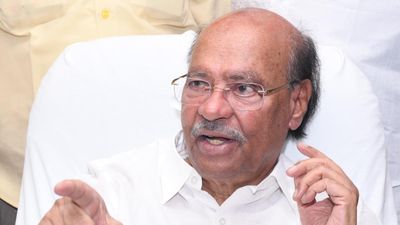  பிரச்சாரத்தில் ராமதாஸ் புகைப்படத்தை பயன்படுத்த தடை கோரிய வழக்கு.. 18 பாமக வேட்பாளர்களுக்கு நோட்டீஸ்