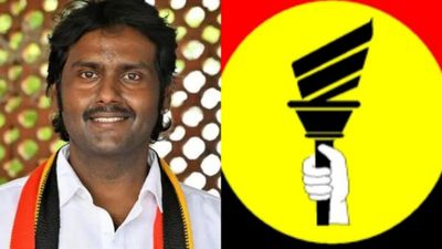 விஜய பிரபாகரனின் 19.70 கோடி அசையும் சொத்து.. அடடடா, தலை சுற்ற வைக்குதே விருதுநகர் கேப்டன் மகன் கடன்