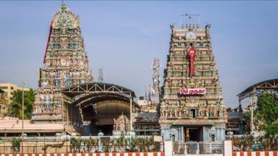 தமிழ் புத்தாண்டு: வடபழனி முருகன் கோயிலில் திரண்ட பக்தர்கள்.. அதிகாலை முதலே சாமி தரிசனம்
