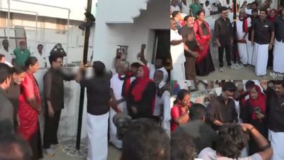 கண்கள் சிவந்த ஸ்டாலின்.. தொகுதி மறுவரையறை மசோதா நகலை எரித்து.. கறுப்புக்கொடி ஏற்றி போராட்டம்! 